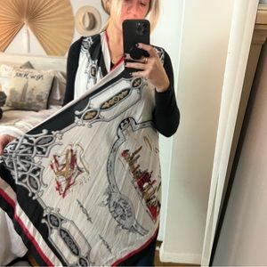 DKNY New York Inspired Cape Size Small